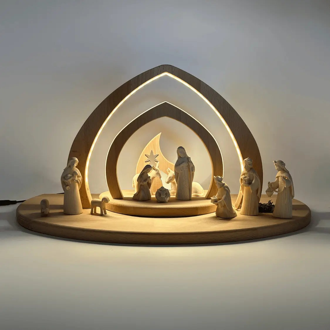 Krippenfiguren Set (11 Figuren) von Akantus natur mit Krippenstall "Bethlehem"