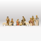 Krippenfiguren Set mit Moderner Stall und 14 Figuren von Leonardo bemalt