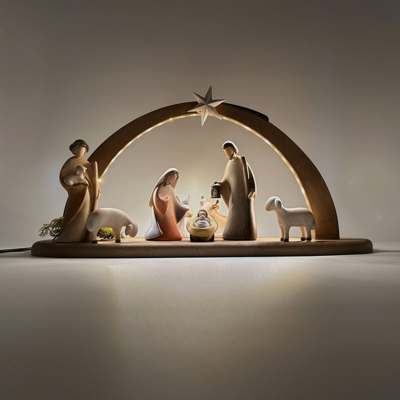 Krippenfiguren Set mit Stall Sternenschein dunkel mit Beleuchtung 8 Figuren von Leonardo bemalt