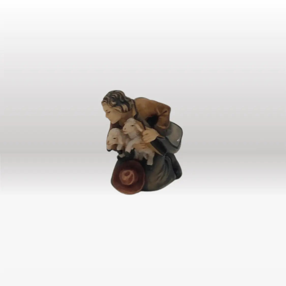 Hirte kniend mit Lamm von Kostner-1