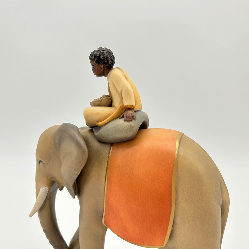 Elefantendiener ohne Elefant Krippenfigur von Licht