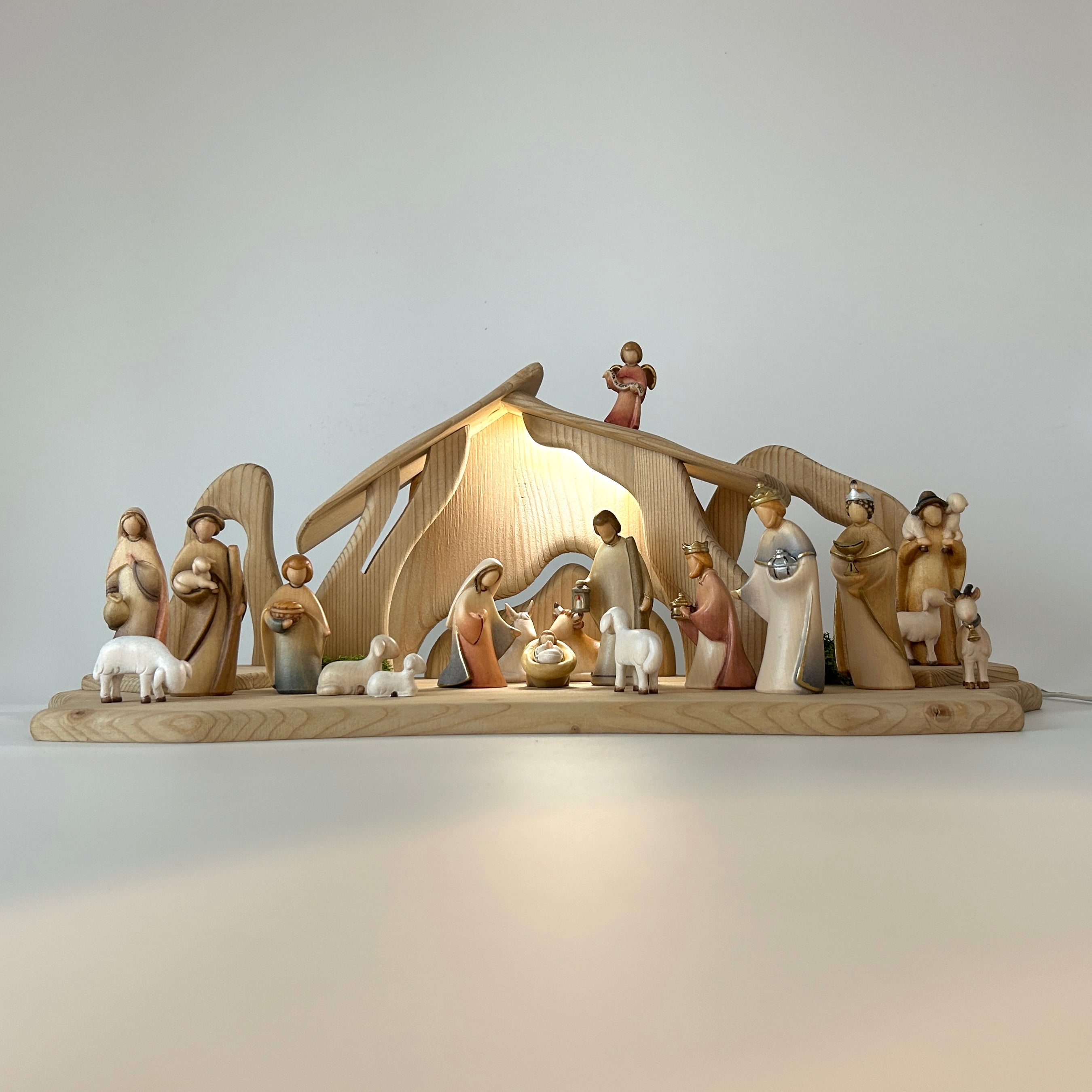 aufbewahrung krippenfiguren Krippenfiguren Set (18 Figuren) von Leonardo bemalt mit Stall "Heimatliebe" groß